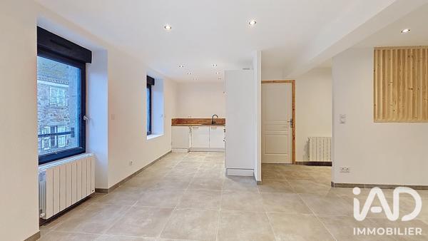 Location appartement 5 pièces 86 m² Saint-Julien-Molin-Molette