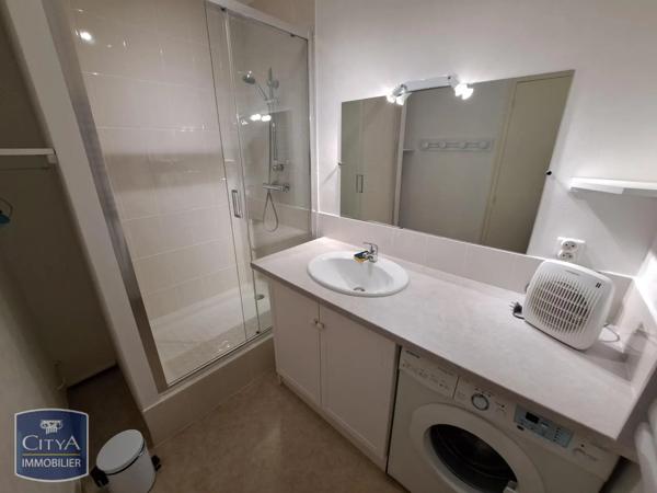 Appartement à louer 3 pièces 60.16m² Royan (17200)
