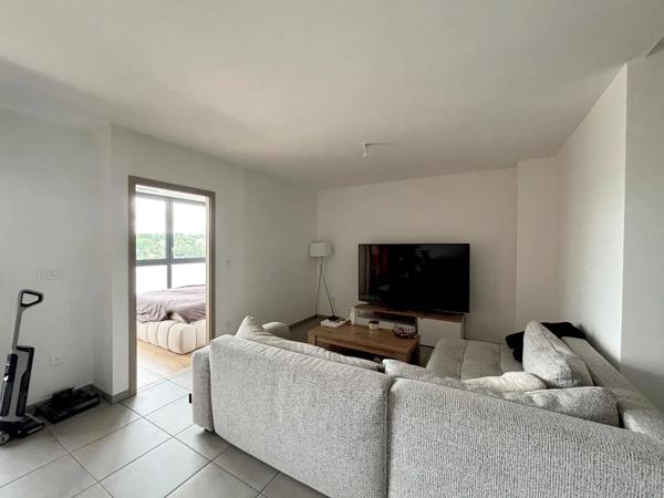 Appartement à louer 5 pièces 85.57m² Montbéliard (25200)