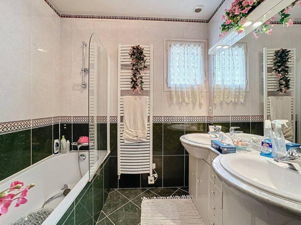 Achat maison Roissy-en-Brie - 7 pièce(s) - 190 m² - 559 000 €