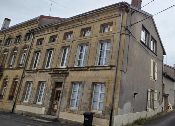 À vendre – Spacieuse maison de ville 6 chambres à Stenay