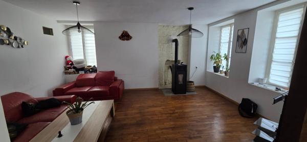 À vendre – Spacieuse maison de ville 6 chambres à Stenay