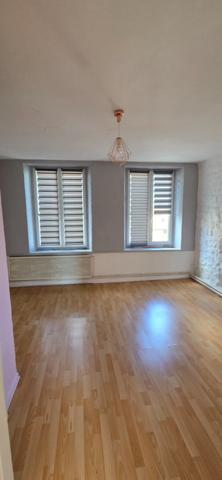 À vendre – Spacieuse maison de ville 6 chambres à Stenay