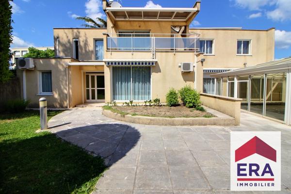 Maison Pierrelatte 257 m² habitables - 747m² de terrain!