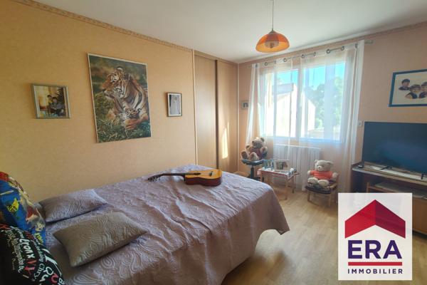Maison Pierrelatte 257 m² habitables - 747m² de terrain!