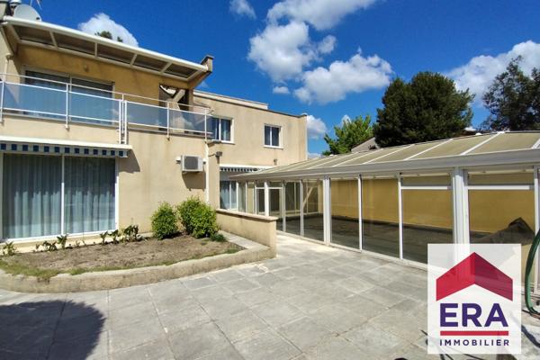 Maison Pierrelatte 257 m² habitables - 747m² de terrain!