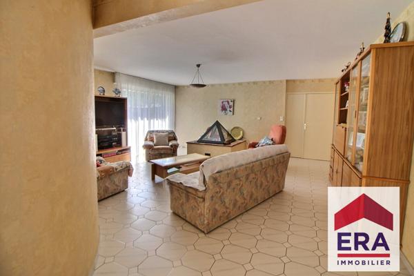 Maison Pierrelatte 257 m² habitables - 747m² de terrain!