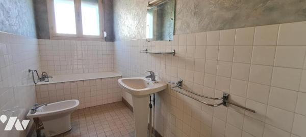 Cambronne les Ribécourt, Maison indépendante