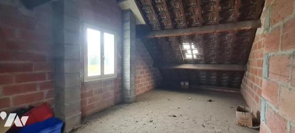 Cambronne les Ribécourt, Maison indépendante