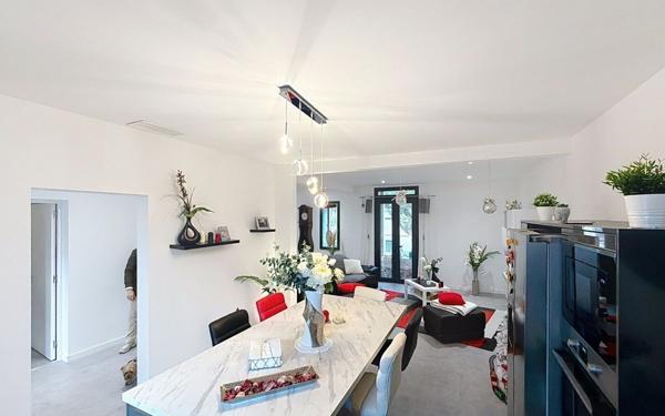 Appartement à vendre    2 pièces • 82,36 m2 Lunel-Viel