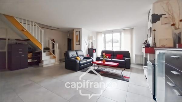 Le Plessis-Trévise-Maison 240 m2 au sol-Parcelle720m2-7 pièces-6 chambres-Luminosité-jardin-terrasse-garage-buanderie