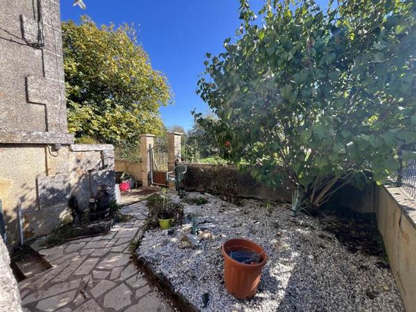 Maison à vendre |  Javerlhac-et-la-Chapelle-Saint-Robert |  5 pièces | 129 m²