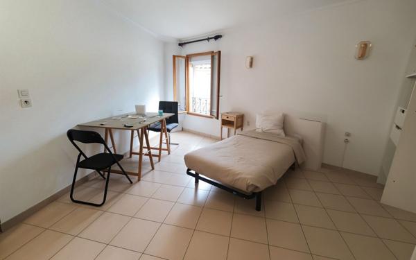 Maison à vendre    3 pièces •  Redessan