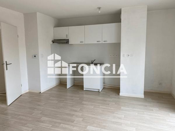 Location Appartement 2 pièces 40.88 m² - 137 AVENUE DES PYRENEES Villenave D'ornon 33140