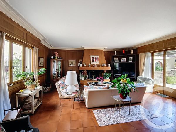 Maison à vendre  6 pièces - 177 m2 ST DENIS - 93