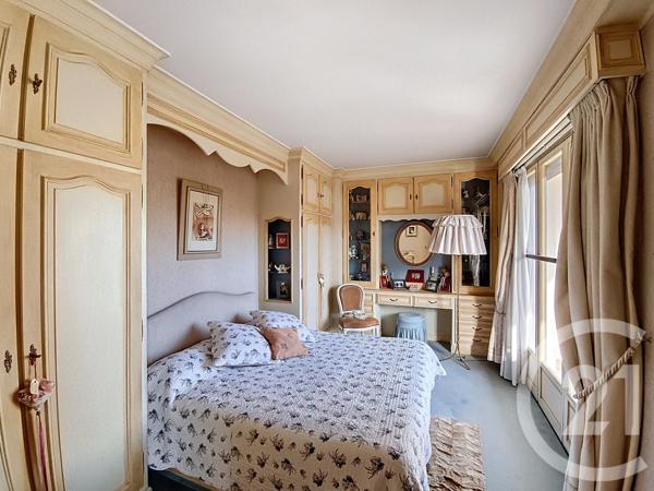 Maison à vendre  6 pièces - 177 m2 ST DENIS - 93