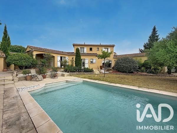 Maison à vendre 4 pièces 150 m² Saint-Saturnin-lès-Avignon