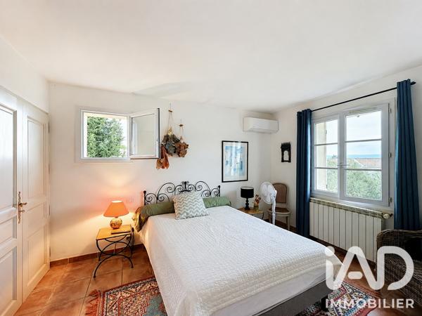 Maison à vendre 4 pièces 150 m² Saint-Saturnin-lès-Avignon