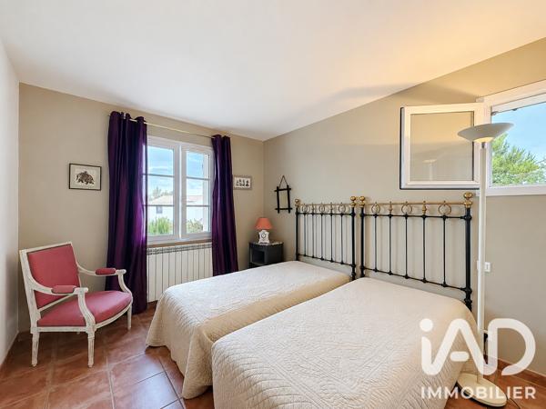 Maison à vendre 4 pièces 150 m² Saint-Saturnin-lès-Avignon