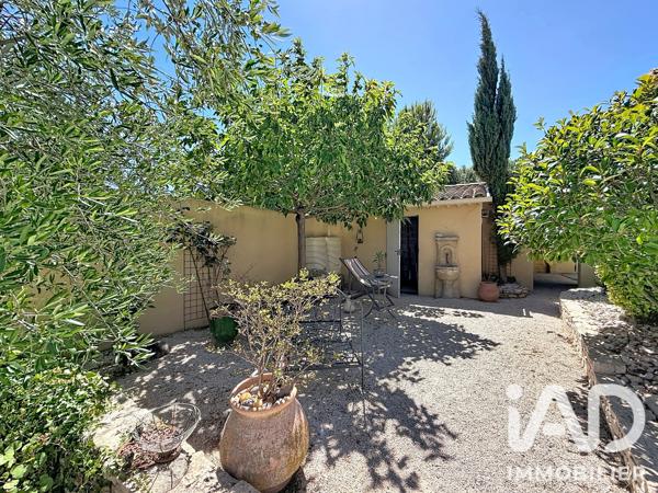 Maison à vendre 4 pièces 150 m² Saint-Saturnin-lès-Avignon