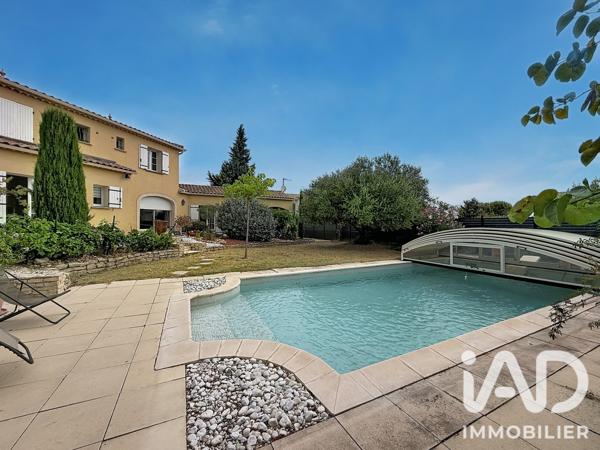 Maison à vendre 4 pièces 150 m² Saint-Saturnin-lès-Avignon