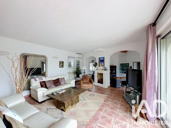 Maison à vendre 4 pièces 150 m² Saint-Saturnin-lès-Avignon