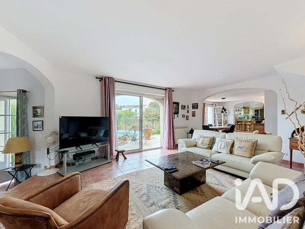 Maison à vendre 4 pièces 150 m² Saint-Saturnin-lès-Avignon
