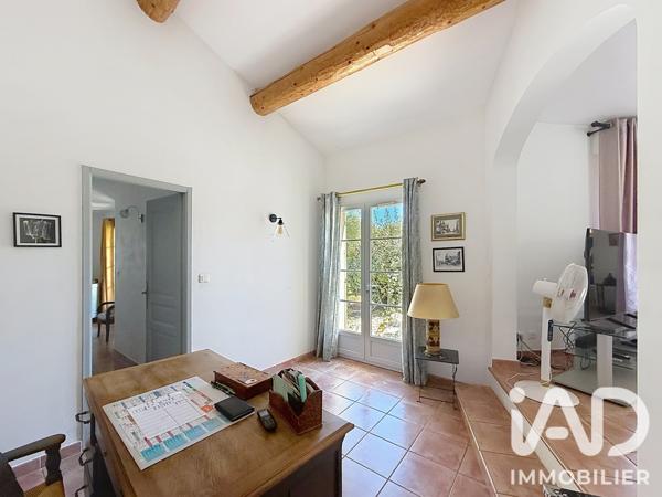 Maison à vendre 4 pièces 150 m² Saint-Saturnin-lès-Avignon
