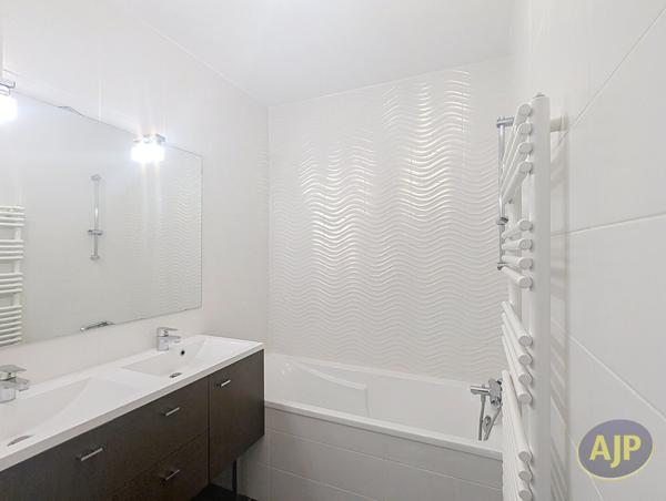 Appartement à vendre Rennes - 4 pièces, 82m² avec 3 chambre(s) à 369 950€ - AJP Immobilier Rennes Nord