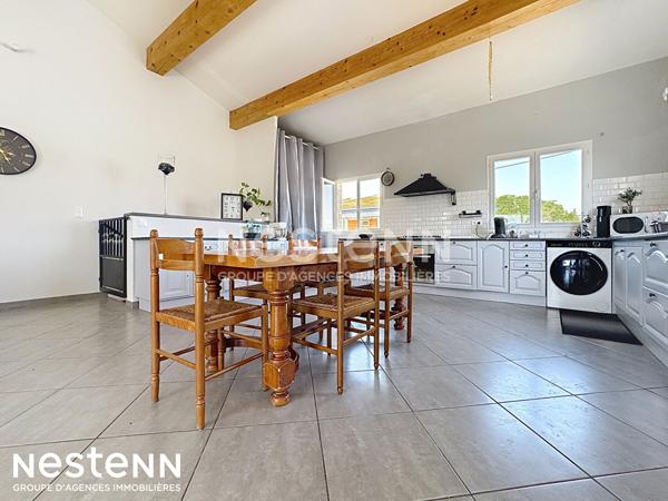 Maison à Canet comprenant 4 chambres et double garage