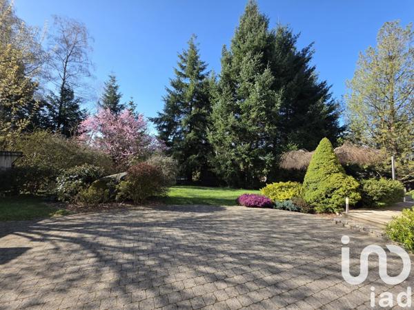 Maison 7 pièces de 166 m² à Saint-Just-Malmont (43240)