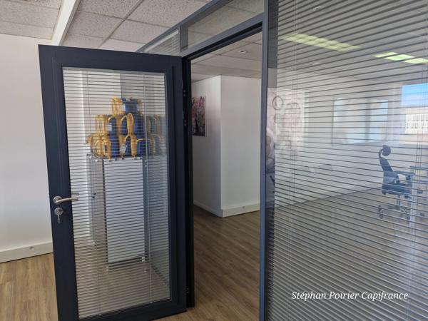 Bureau lumineux 85 m² – Proche centre-ville Aix-en-Provence – Parking possible