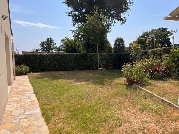 A VENDRE MAISON PROCHE DINAN AVEC VIE DE PLAIN PIED, 4 CHAMBRES TERRAIN CLOS