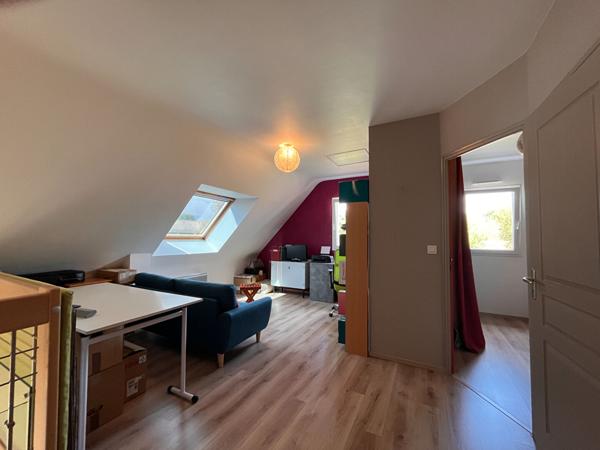 A VENDRE MAISON PROCHE DINAN AVEC VIE DE PLAIN PIED, 4 CHAMBRES TERRAIN CLOS