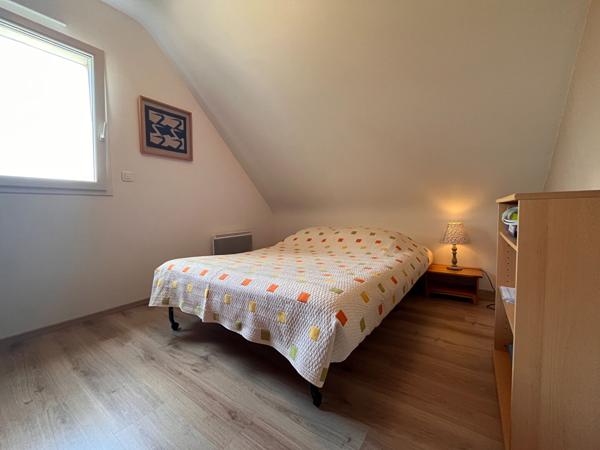 A VENDRE MAISON PROCHE DINAN AVEC VIE DE PLAIN PIED, 4 CHAMBRES TERRAIN CLOS