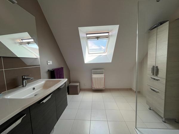 A VENDRE MAISON PROCHE DINAN AVEC VIE DE PLAIN PIED, 4 CHAMBRES TERRAIN CLOS