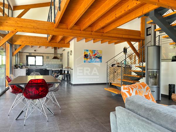 A vendre maison atypique à COURSAC 24430