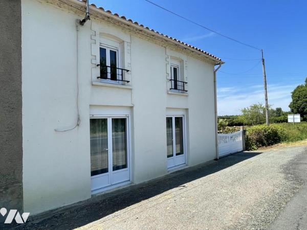 Maison d'habitation offrant environ 110 m² habitables sur un terrain de 1251 m².