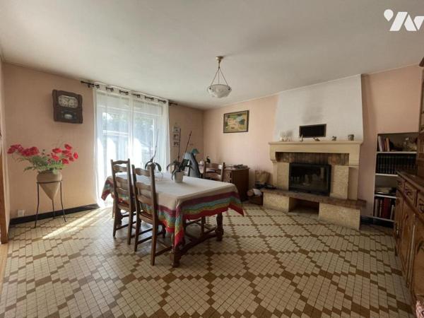 Maison d'habitation offrant environ 110 m² habitables sur un terrain de 1251 m².