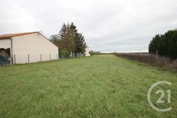 Terrain à vendre  2318 m 2   ST POURCAIN SUR SIOULE  - 03
