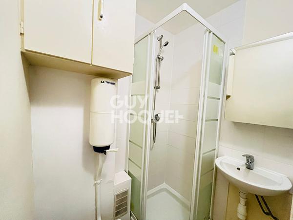 Studio 12,8 m2 PARIS 15 SAINT-CHARLES