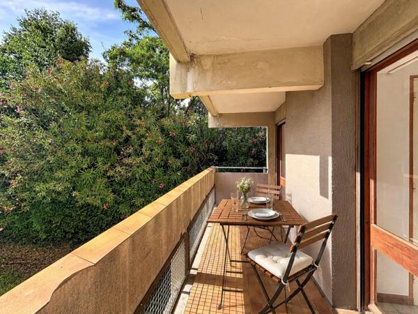 T2 lumineux avec deux balcons, vue dégagée sur jardin – Marseille 12e La Fourragère