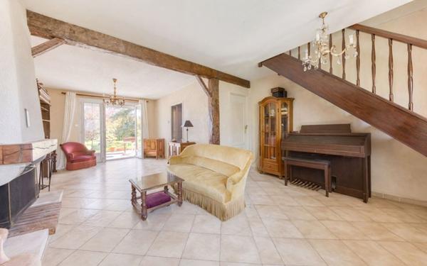 Maison à vendre    4 pièces • 87,50 m2 Ozoir-la-Ferrière