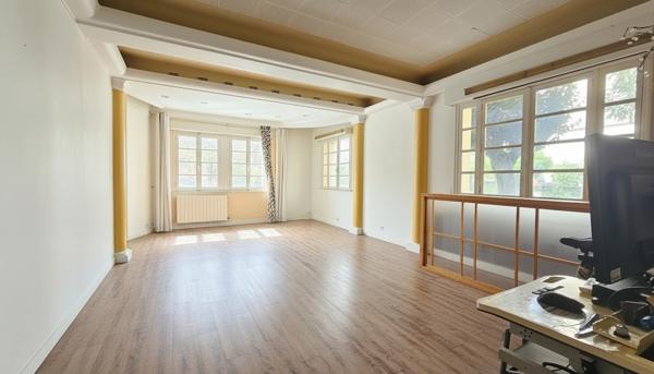 Appartement ou local professionnel AGEN 153.99 m2