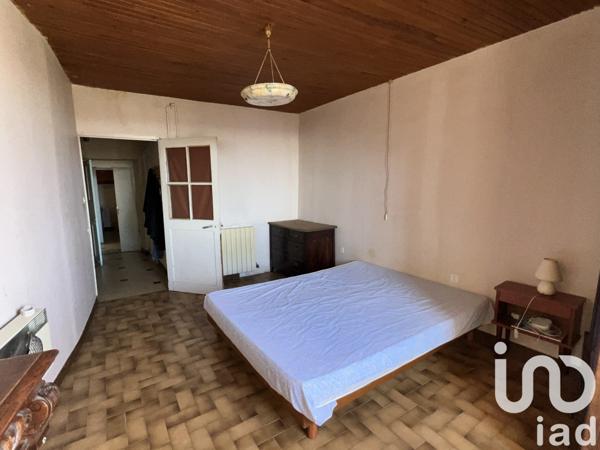 Maison 12 pièces de 230 m² à Saint-Sernin (07200)