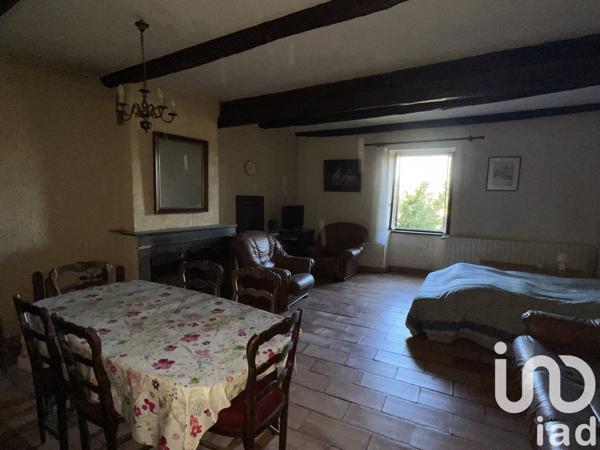 Maison 12 pièces de 230 m² à Saint-Sernin (07200)