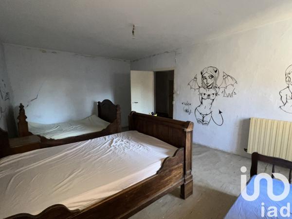 Maison 12 pièces de 230 m² à Saint-Sernin (07200)