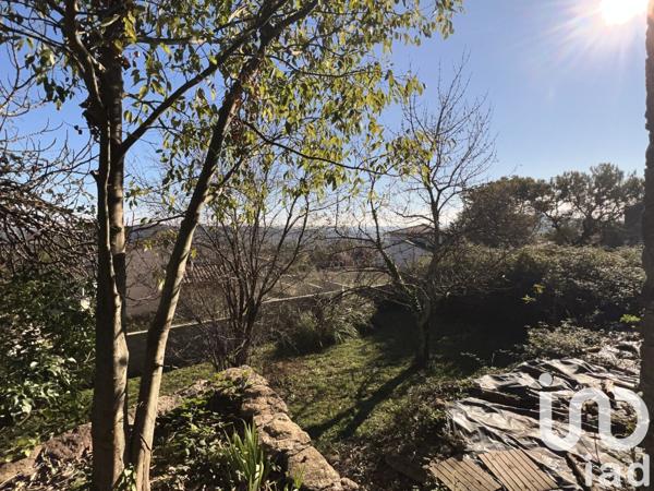 Maison 12 pièces de 230 m² à Saint-Sernin (07200)