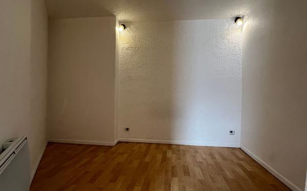 Appartement à vendre    2 pièces • 280 m2 Pau
