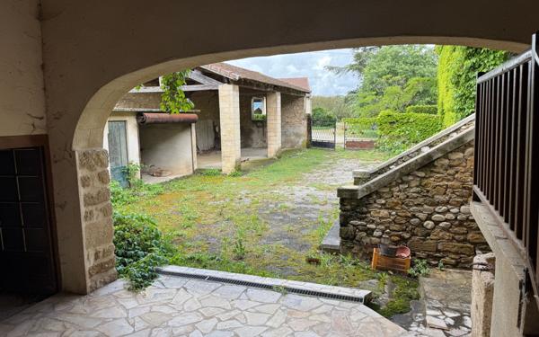 Maison à vendre    5 pièces •  Chabrillan